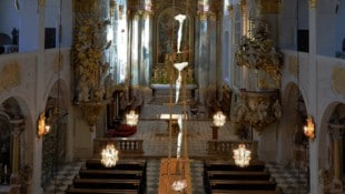 Hans-Peter Profunser sorgt heuer für Kunst im Dom: Wie die Visualisierung zeigt, wird er ab ...