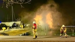 Die Freiwillige Feuerwehr beim Löscheinsatz