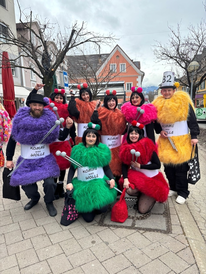 Strickclub mal anders: „Komme was Wolle!“