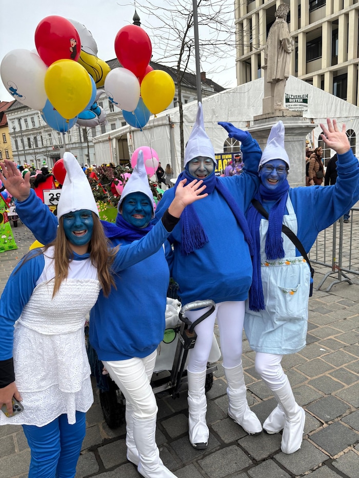 Auch die Schlümpfe sind dabei.