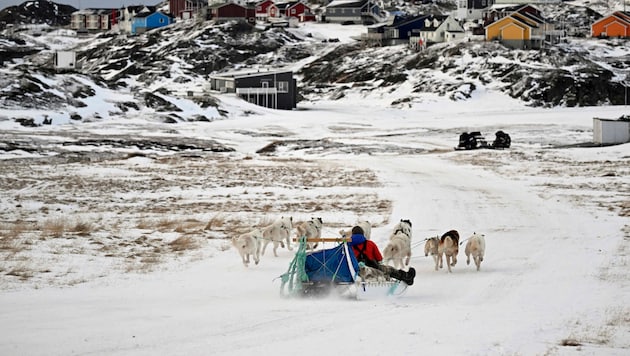 Sisimiut, die zweitgrößte Stadt Grönlands, ist bekannt für Wintersportmöglichkeiten.