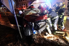 Am Wagen entstand Totalschaden.