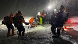 Mit dem Einsatzfahrzeug der Bergrettung Salzburg wurden die Wanderer ins Tal gebracht.