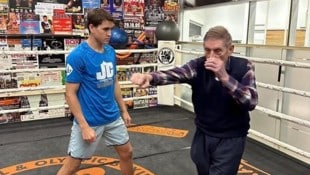 Josef Kovarik (re.) beim Training mit Junioren-Staatsmeister Theo Tojner.