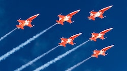 Die Patrouille Suisse in Aktion.
