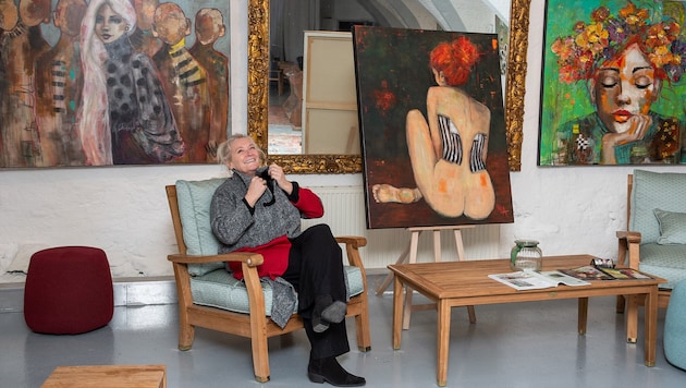 Bunt, manchmal ernst, meist jedoch fröhlich – so präsentieren sich die großformatigen ...