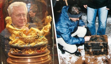 Der glücklose Ex-Direktor des KHM, Wilfried Seipel (li.), begutachtet die Saliera nach deren ...