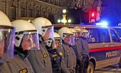 Der freiheitliche „Akademikerball“ führte schon in der Vergangenheit zu Protesten mit ...