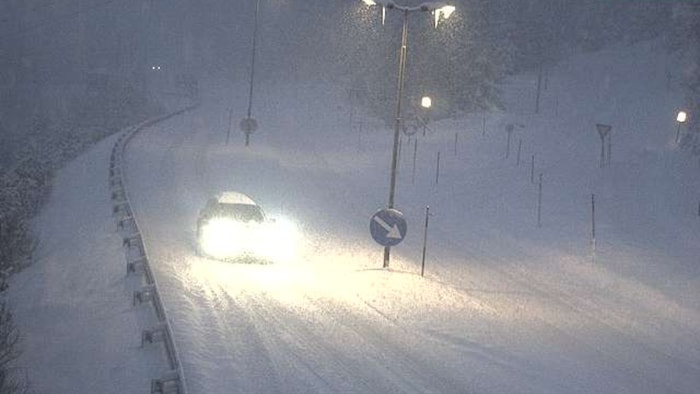 In der Früh auf der B177 Seefelder Straße.