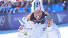 Sie strahlt: Federica Brignone mit ihrer Goldenen.