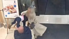 Der Täter ging so brutal vor, dass das Mädchen einen Knochenbruch erlitt.