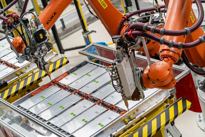 Nicht nur Emissionen, sondern auch Akkus von E-Eutos erfasst die Euro-7-Norm.