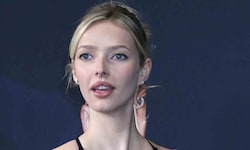 Apple Paltrow hat offen über ihr Akne und Lippen gesprochen. 