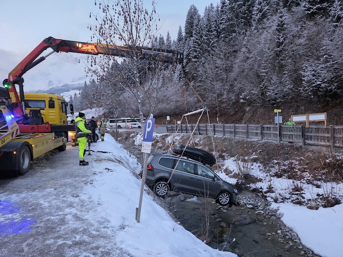 Die Feuerwehr half bei der Bergung.