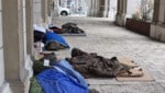 Ein „Quartier“ der Obdachlosen vor dem Rathaus