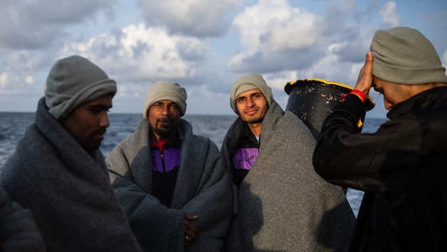 Ärztinnen und Ärzte in Italien werden beschuldigt, Atteste gefälscht zu haben, um die ...