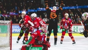 GEPA Die Rotjacken duellieren sich auf dem Eis und abseits davon mit den Graz 99ers.