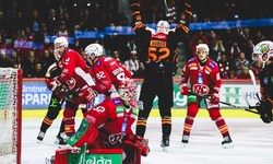 Die Rotjacken duellieren sich auf dem Eis und abseits davon mit den Graz 99ers.