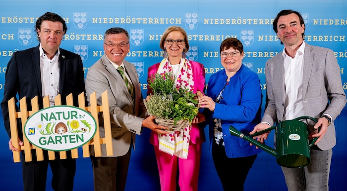 „Natur im Garten“ Geschäftsführer Matthias Wobornik, Schaugärtner Reinhard Kittenberger, ...