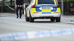 Während der Mann bereits in U-Haft sitzt, weiten sich die Ermittlungen gegen ihn und mögliche ...