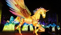 Vom Holzschlange-Jahr zum Feuerpferd: China startet ins neue Jahr mit Hightech-Show