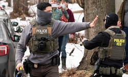 Die meisten Polizisten der Einwanderungsbehörde ICE treten vermummt auf.