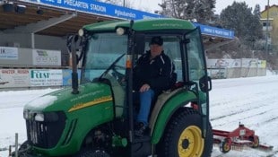 Pregartens Martin Brandl stieg in den Traktor.