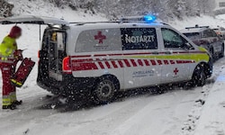 Nach der Erstversorgung vor Ort wurden Mutter und Tochter ins Krankenhaus eingeliefert ...