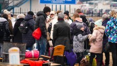 Ukrainische Flüchtlinge an der Grenze zu Polen (Archivbild)