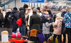 Ukrainische Flüchtlinge, die ohne Erlaubnis der Behörden geflohen sind, sollen keinen ...