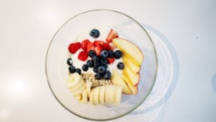 Viele Menschen in Österreich essen laut eigener Aussage regelmäßig frisches Obst (Symbolbild).