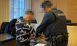 Der einstige Rockerboss gab sich vor Gericht geläutert: Er wolle nach Absitzen seiner Haftstrafe ...