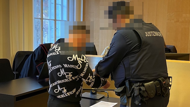 Der einstige Rockerboss gab sich vor Gericht geläutert: Er wolle nach Absitzen seiner Haftstrafe ...