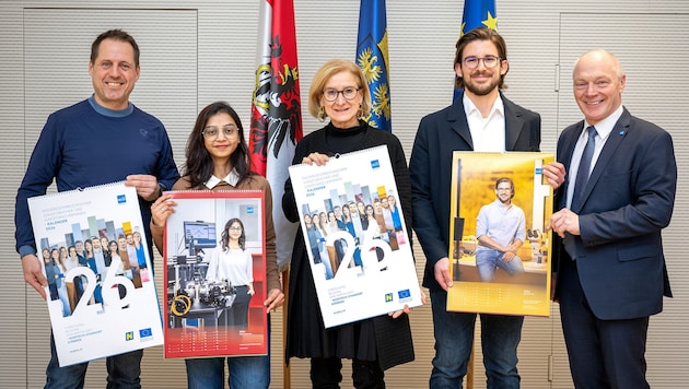 Kalender-Fotograf Daniel Hinterramskogler, Jungforscherin Malaika Waheed (FH Wiener Neustadt), ...