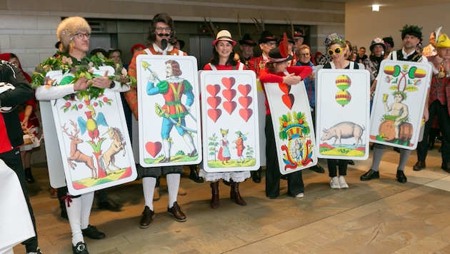 Die ÖVP-Mitglieder der Vorarlberger Landesregierung hatten sich als übergroße ...