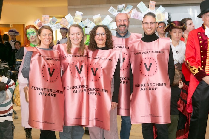 Grünes Führerschein-Quintett: Christina Heintel, Christine Bösch-Vetter, Eva Hammerer, Bernie ...