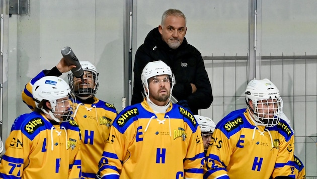 Althofen-Coach Gerald Ressmann darf am Freitag in Spittal auf der Bank stehen.