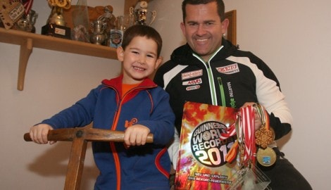 Markus Moser ist der erfolgreichste Skibobfahrer aller Zeiten. Sein Sohn Michael (hier bei einem ...