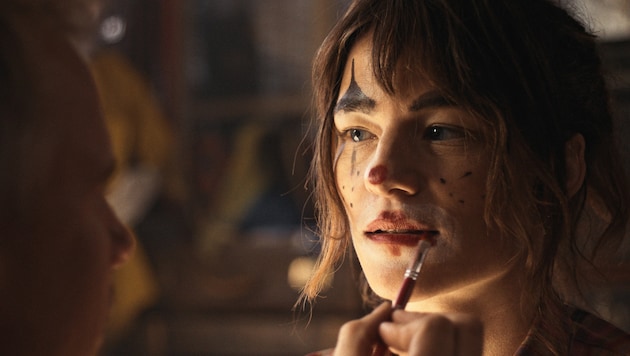 Viel Lob gab’s für Ex-Buhlschaft Valerie Pachner. Sie spielt die Hauptrolle, verkörpert die ...