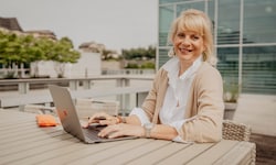Psychologin Sabine Viktoria Schneider hat sich auf Mind-Body-Medizin spezialisiert und nutzt die ...