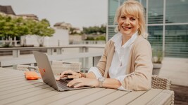 Psychologin Sabine Viktoria Schneider hat sich auf Mind-Body-Medizin spezialisiert und nutzt die ...