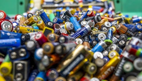 Falsch entsorgte Batterien werden immer häufiger zum Problem.