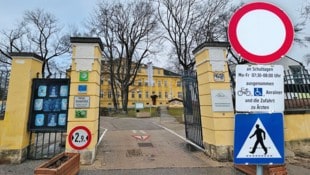 Das Fahrverbot zwischen 7.30 und 8 Uhr in der Straße der Schule wurde 2021 zur Sicherheit der ...