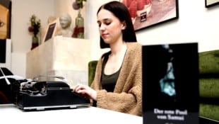 Imre Antal Es ist eine „Hassliebe“, die Aline Tosch zu ihren Figuren hegt. Die Jungautorin erfindet ...