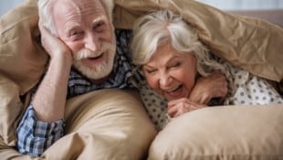 Im Alter glücklich sein – ein Ziel, das viele verfolgen.