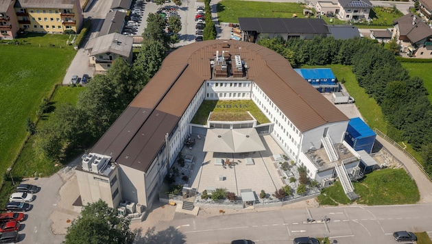 Die Mitarbeiter der Zentrale in Grödig sollen heute, Mittwoch neue Infos bekommen.