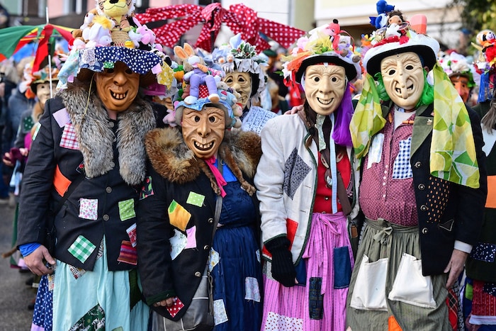 Schon am Montag zogen die „Fetzen“ durch Ebensee