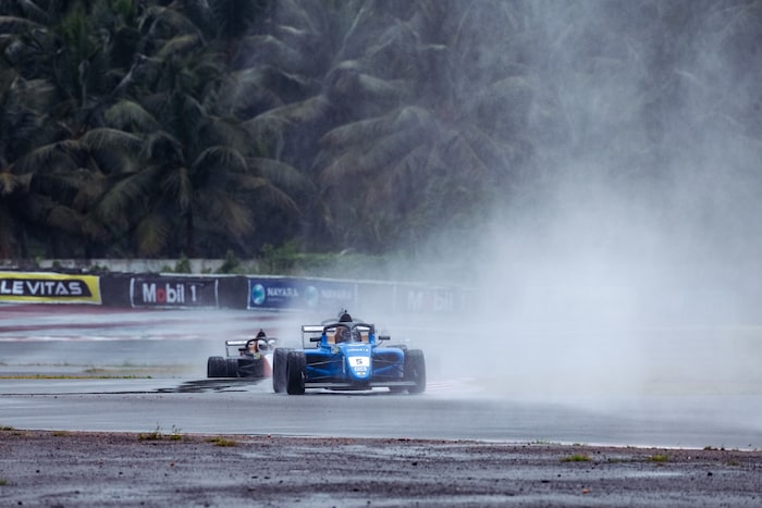 Schwierige Bedingungen bei einem Rennen in Indien.