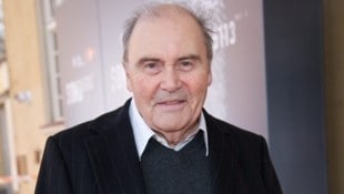 Lambert Hamel war bekannt aus TV-Serien wie „Derrick“, „Der Alte“ und „Tatort“, stand aber auch ...