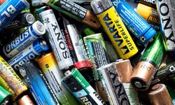 Lithium-Batterien finden sich in unzähligen Produkten und landen weit seltener in Sammelstellen ...